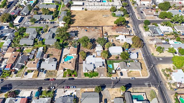 1535 Melrose Ave, Modesto, CA 95350