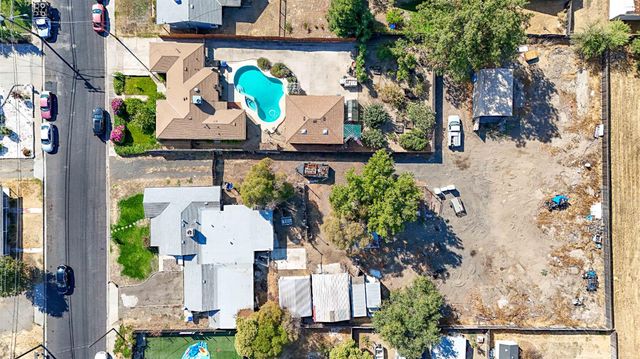 1535 Melrose Ave, Modesto, CA 95350