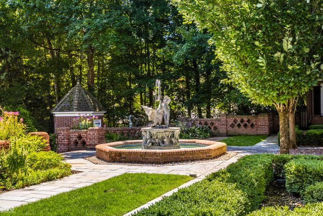 5715 Sunset Lane, Indianapolis, IN 46228