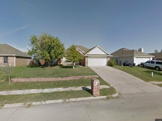 111 Chambers Creek Circle, Maypearl, TX 76064