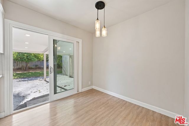 5945 Yarmouth Avenue, Los Angeles, CA 91316