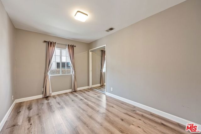 5945 Yarmouth Avenue, Los Angeles, CA 91316