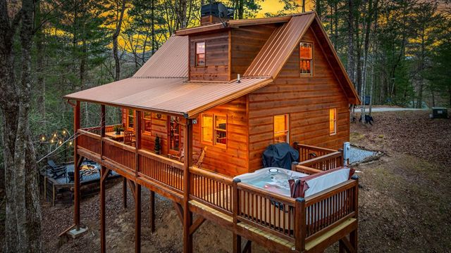 9 Dean Court, Blue Ridge, GA 30513