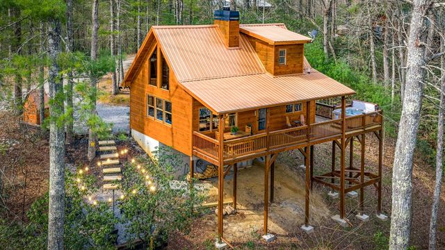 9 Dean Court, Blue Ridge, GA 30513