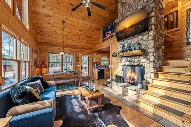 9 Dean Court, Blue Ridge, GA 30513
