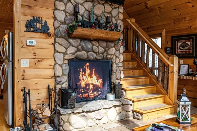 9 Dean Court, Blue Ridge, GA 30513