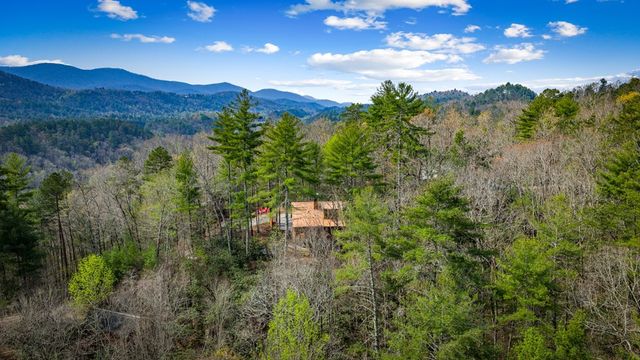 9 Dean Court, Blue Ridge, GA 30513