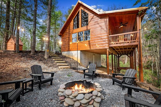 9 Dean Court, Blue Ridge, GA 30513