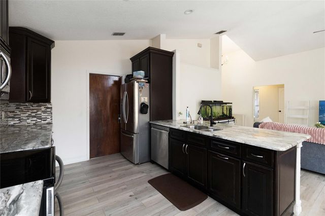 1647 RIVEREDGE ROAD, Oviedo, FL 32766