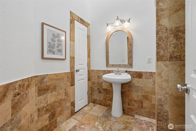 215 NE 386th Street, Woodland, WA 98674