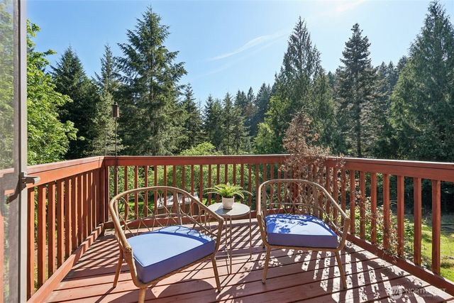 215 NE 386th Street, Woodland, WA 98674