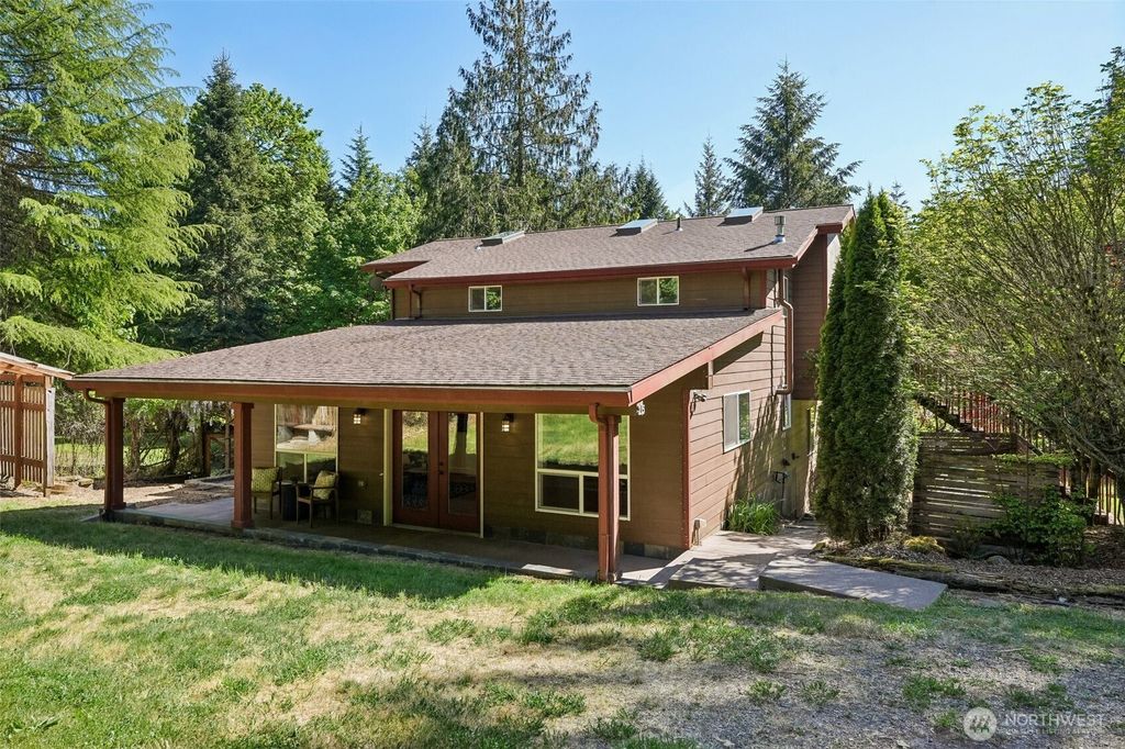 215 NE 386th Street, Woodland, WA 98674