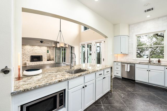 30044 Cloud View Drive, Bulverde, TX 78163
