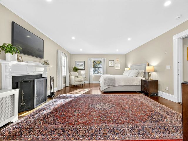 432 Dedham St, Newton, MA 02459