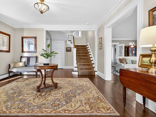 432 Dedham St, Newton, MA 02459