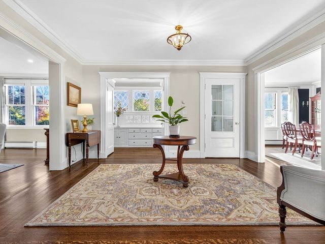 432 Dedham St, Newton, MA 02459