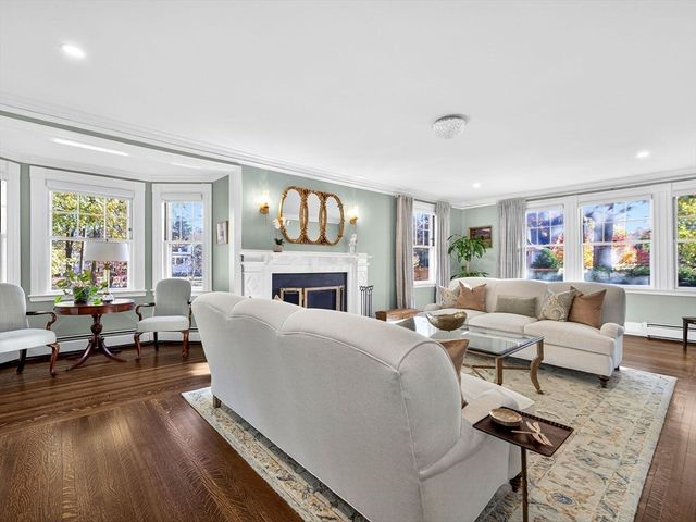 432 Dedham St, Newton, MA 02459
