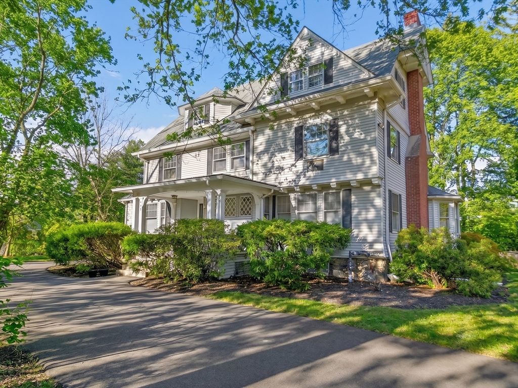 432 Dedham St, Newton, MA 02459