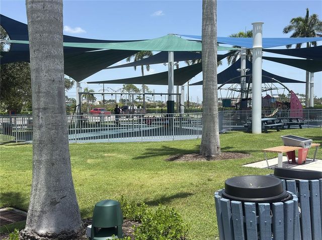 4613 MORNINGSIDE 30, Sarasota, FL 34235