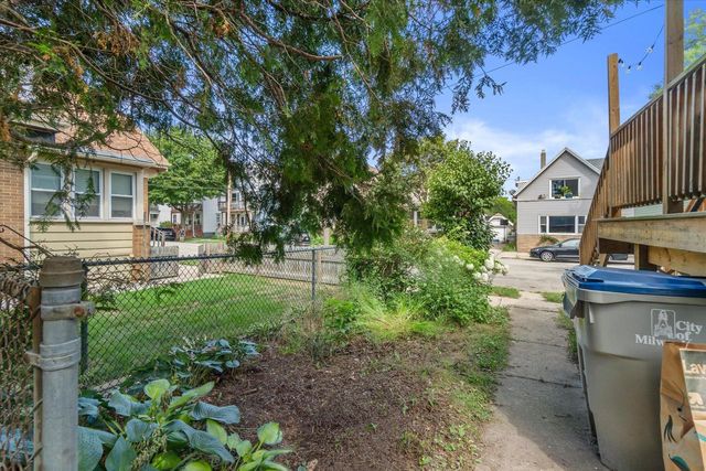 2501 S Lenox STREET, Milwaukee, WI 53207