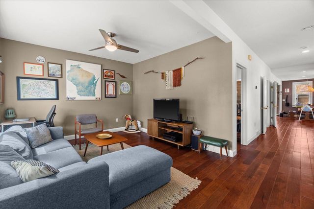 2501 S Lenox STREET, Milwaukee, WI 53207