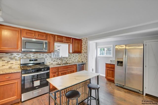 115 Grant Street, Barrington, IL 60010