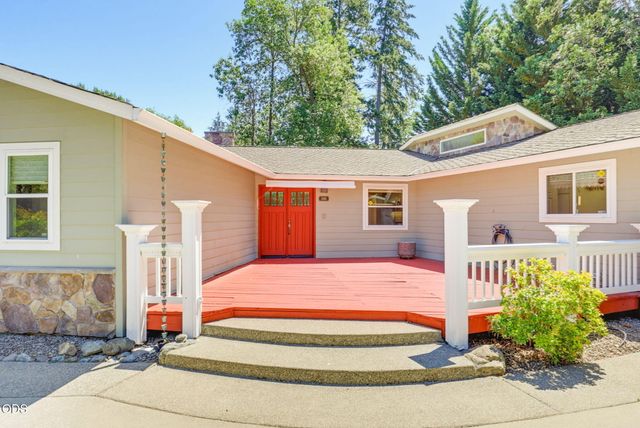 290 Chinook Park Lane, Grants Pass, OR 97527