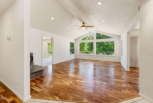 290 Chinook Park Lane, Grants Pass, OR 97527