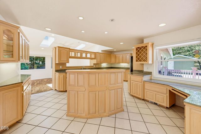 290 Chinook Park Lane, Grants Pass, OR 97527