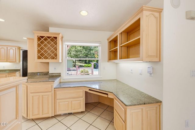 290 Chinook Park Lane, Grants Pass, OR 97527