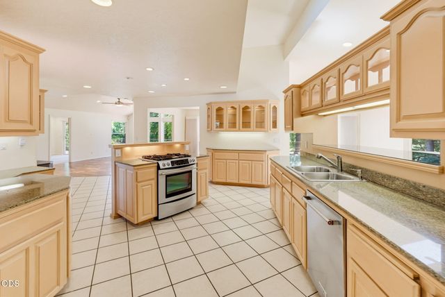 290 Chinook Park Lane, Grants Pass, OR 97527