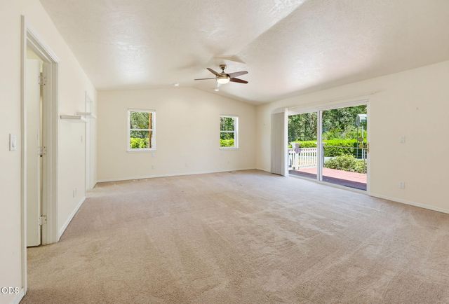 290 Chinook Park Lane, Grants Pass, OR 97527
