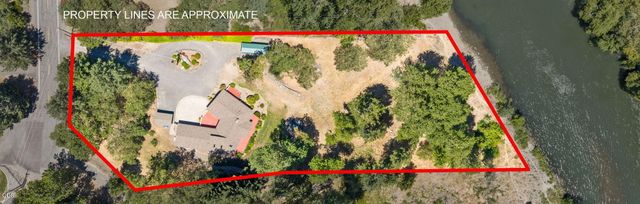 290 Chinook Park Lane, Grants Pass, OR 97527