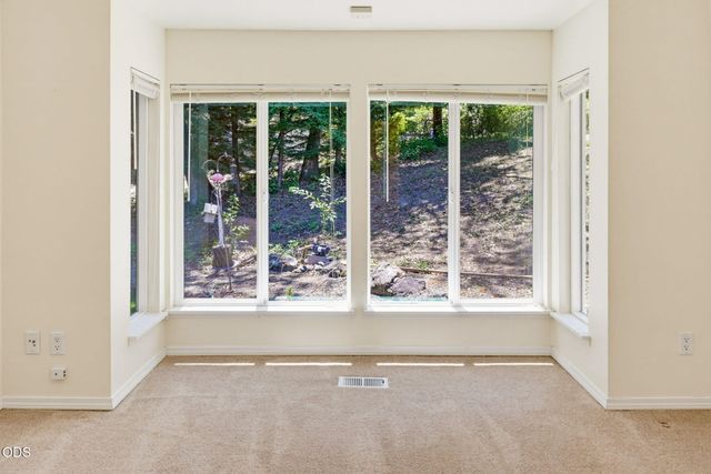 290 Chinook Park Lane, Grants Pass, OR 97527