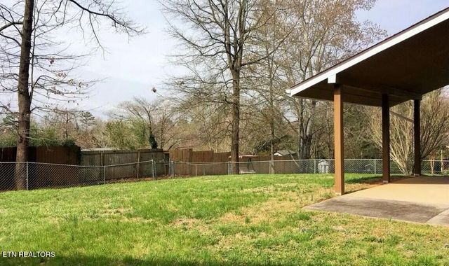 1325 Woodridge Drive, Knoxville, TN 37919