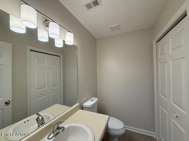 1325 Woodridge Drive, Knoxville, TN 37919