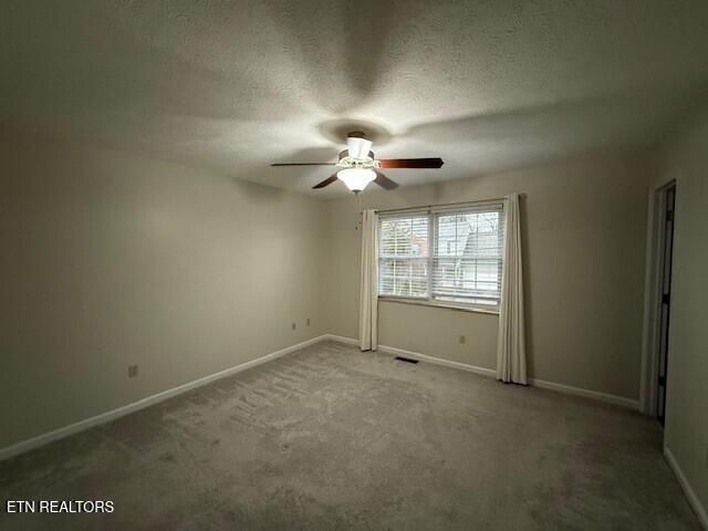 1325 Woodridge Drive, Knoxville, TN 37919