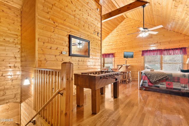 641 Chickasaw Gap Way, Pigeon Forge, TN 37863