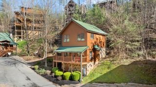 641 Chickasaw Gap Way, Pigeon Forge, TN 37863