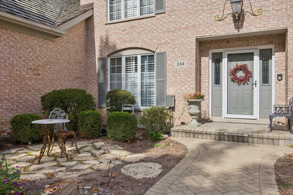 344 Hambletonian Drive, Oak Brook, IL 60523 — photo 3