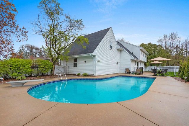 618 BORDEAUX, Green Bay, WI 54301