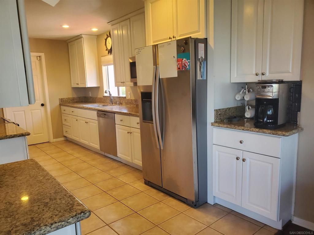 Image 5 of property listing at 2410 Euclid, El Cajon, CA 92019