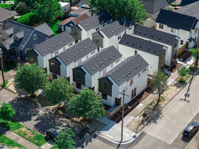 6178 Ne Stanton St, Portland, OR 97213