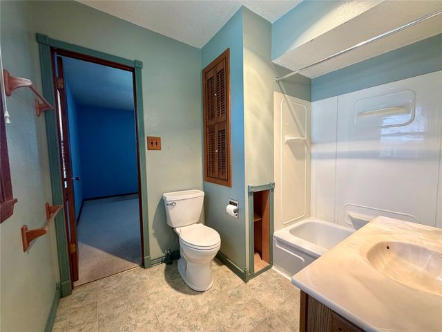 1405 48th Street, Des Moines, IA 50311