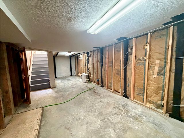 1405 48th Street, Des Moines, IA 50311
