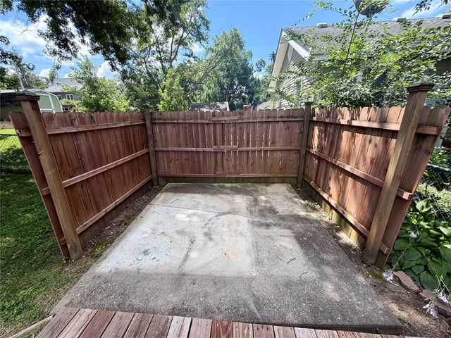 1405 48th Street, Des Moines, IA 50311