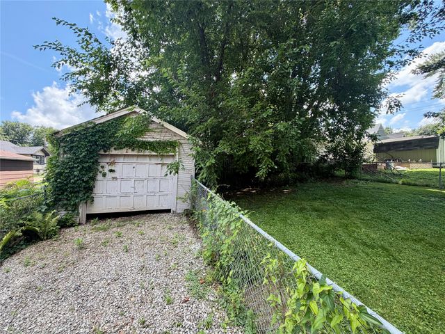 1405 48th Street, Des Moines, IA 50311