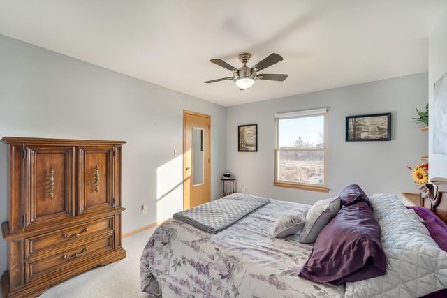 8350 S Golden Fields DRIVE, Oak Creek, WI 53154