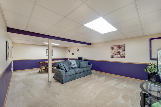 8350 S Golden Fields DRIVE, Oak Creek, WI 53154