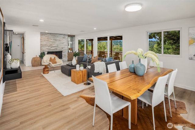 5761 110th Ave SE, Bellevue, WA 98006